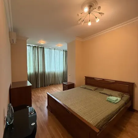 Apartment посуточно и почасово 2 комнатная новострой комфорт