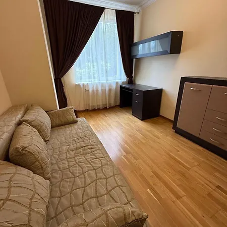 посуточно и почасово 2 комнатная новострой комфорт *