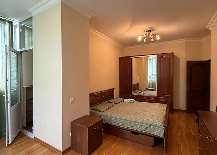 посуточно и почасово 2 комнатная новострой комфорт * Odesa